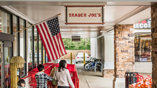 America’s favorite grocery store is one of its least high-tech<em></em>